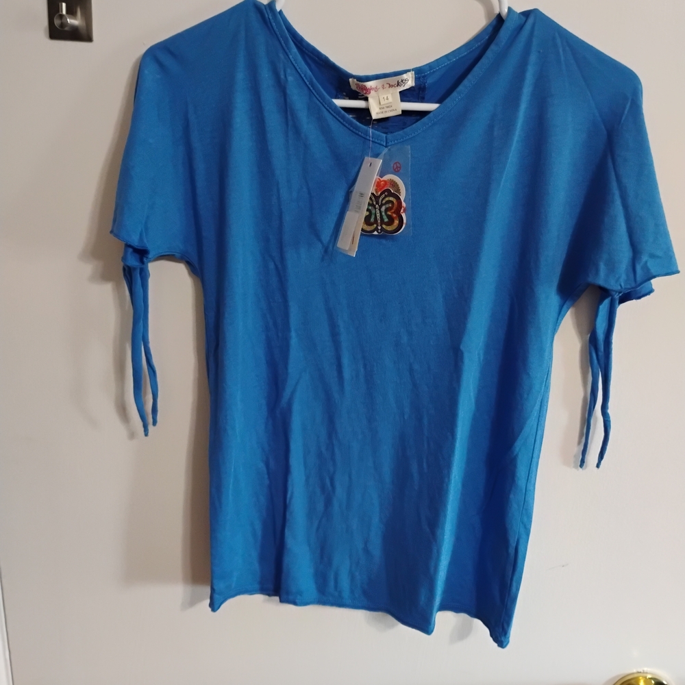 Vibrant Blue Kids Tee with Butterfly Accent